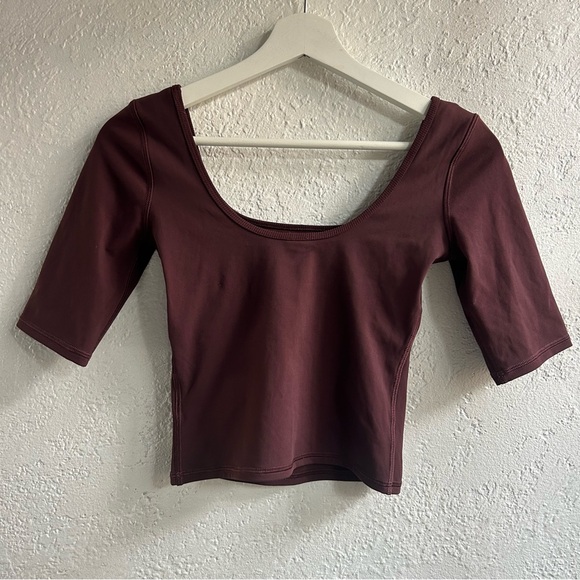 Vuori Burgundy Fitted Crop Blouse with Puff Sleeves - Picture 2 of 6